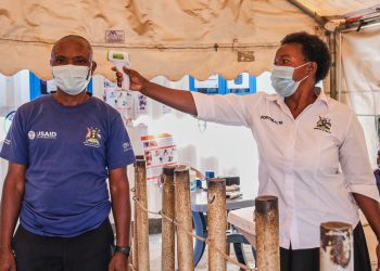 Uganda se prohlásila za zemi bez eboly, v Kongu nákaza sílí