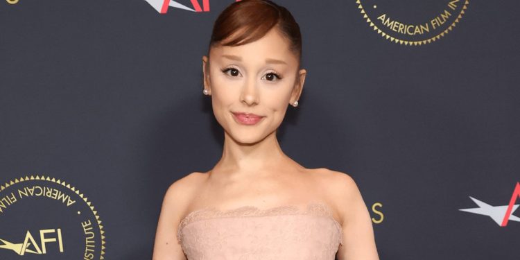 Ariana Grande se po turné stáhne z veřejného života