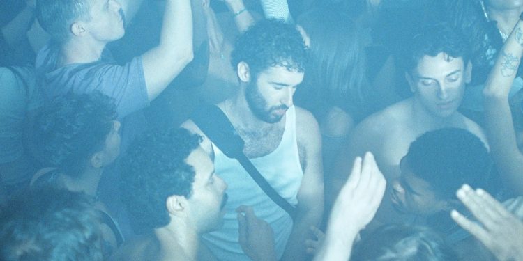 Club Kid: A24 uvádí debut Jordana Firstmana, představil trailer