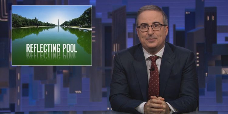 John Oliver zůstává u HBO, smlouvu prodloužil do roku 2027