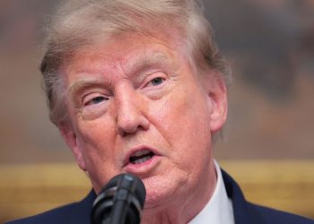 Nejvyšší soud USA nechal Trumpa stavět sál v Bílém domě dál