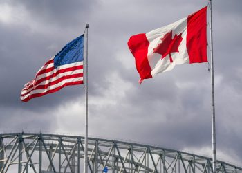 USA zavedly 50procentní clo na kanadský dovoz, Kanada slibuje odvetu